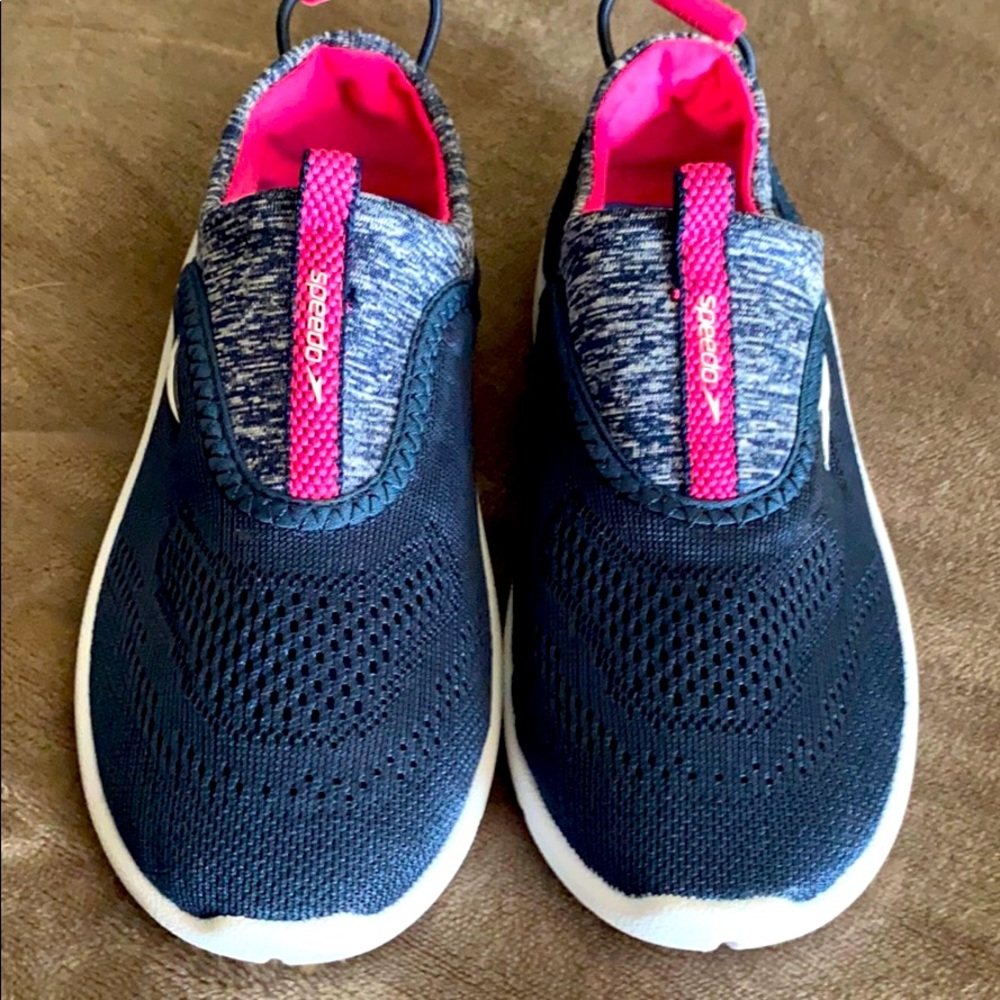 Kids surf walker speedo shoes